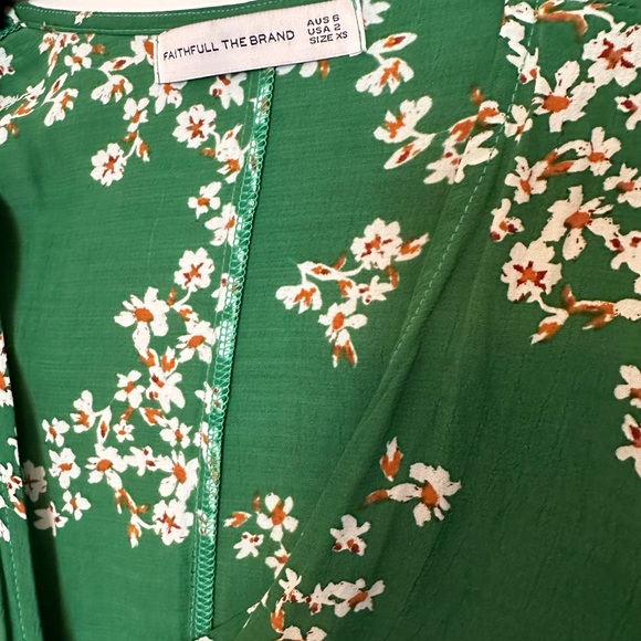 NEW Anthropologie green holiday floral wrap dress by Faithfull - size XS - Picture 4 of 4